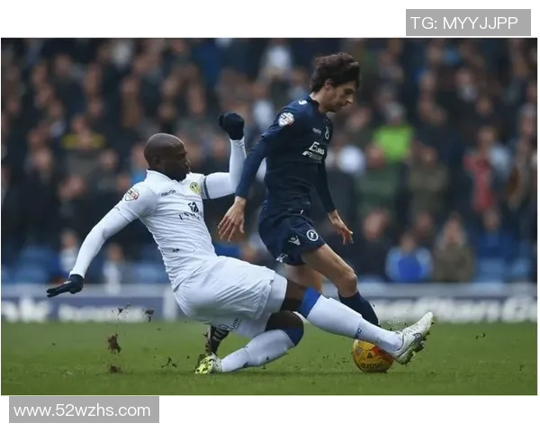 利兹联与斯托克城精彩对决集锦回顾与分析 利兹联与斯托克城精彩对决集锦回顾与分析